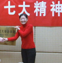 潘弘